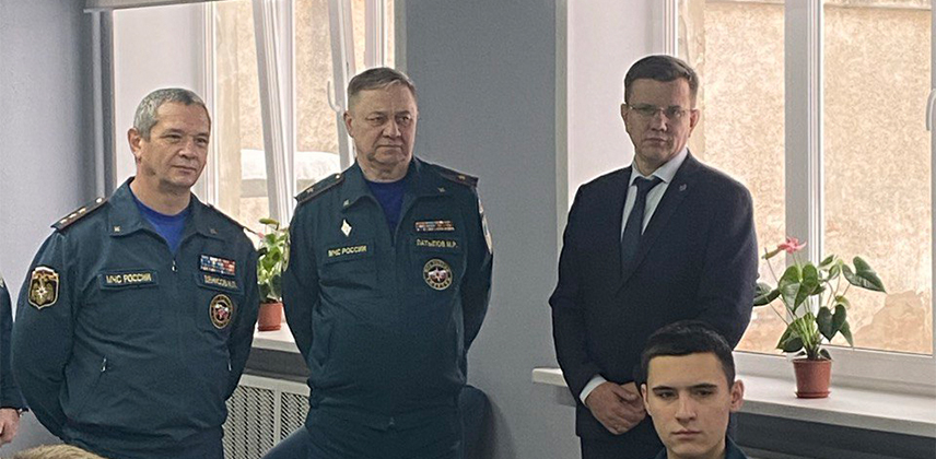 Визит заместителя Министра по ЧС в ГБПОУ УКРТБ