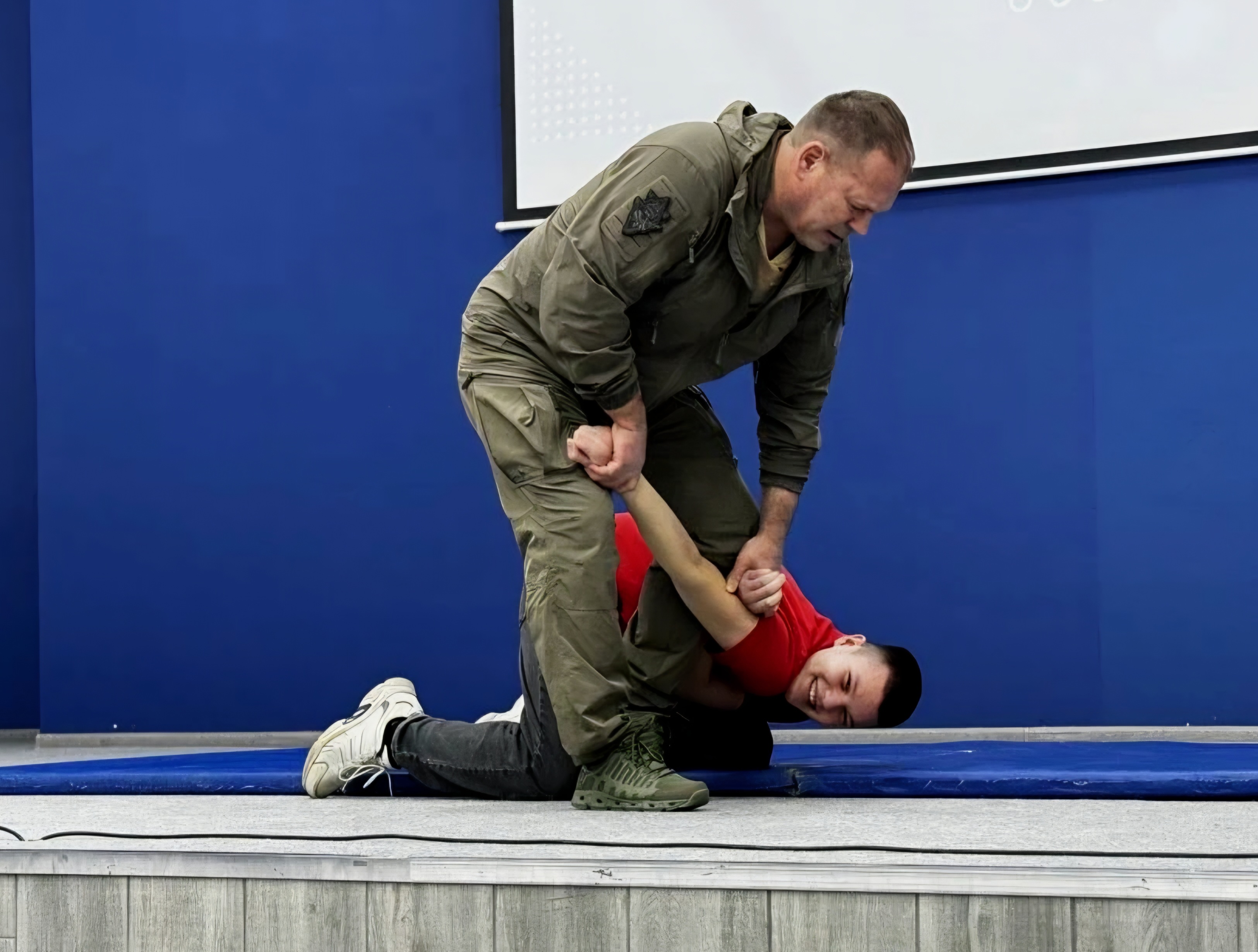 Мастер-класс по психологии поведения и самообороне