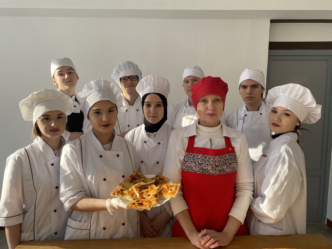 Мастер-класс по кондитерскому делу "Конвертики"