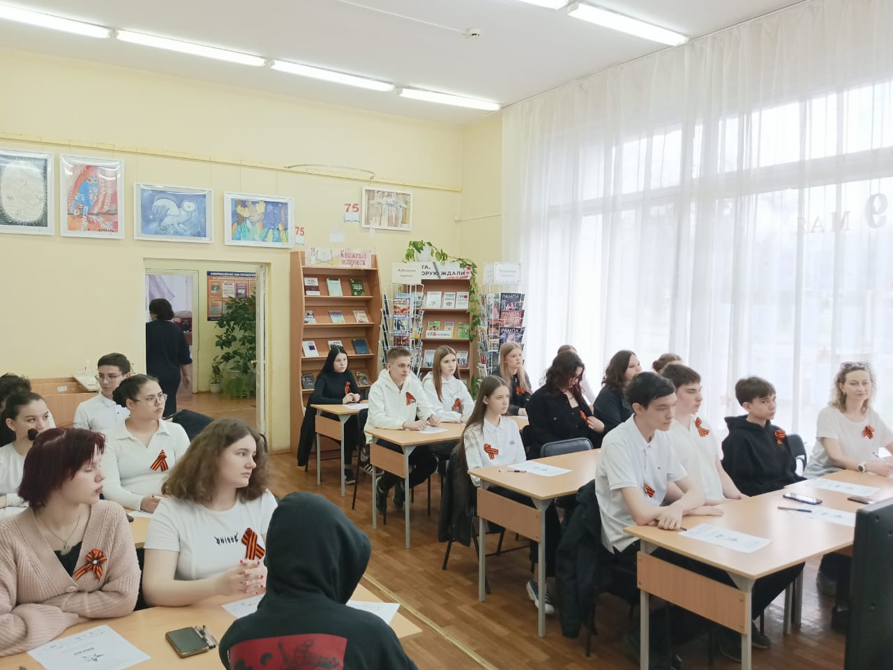 Студенты колледжа на Международной акции "Диктант Победы"