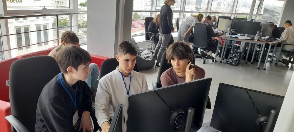 Участие в сетевом турнире по спортивному программированию среди студентов РФ